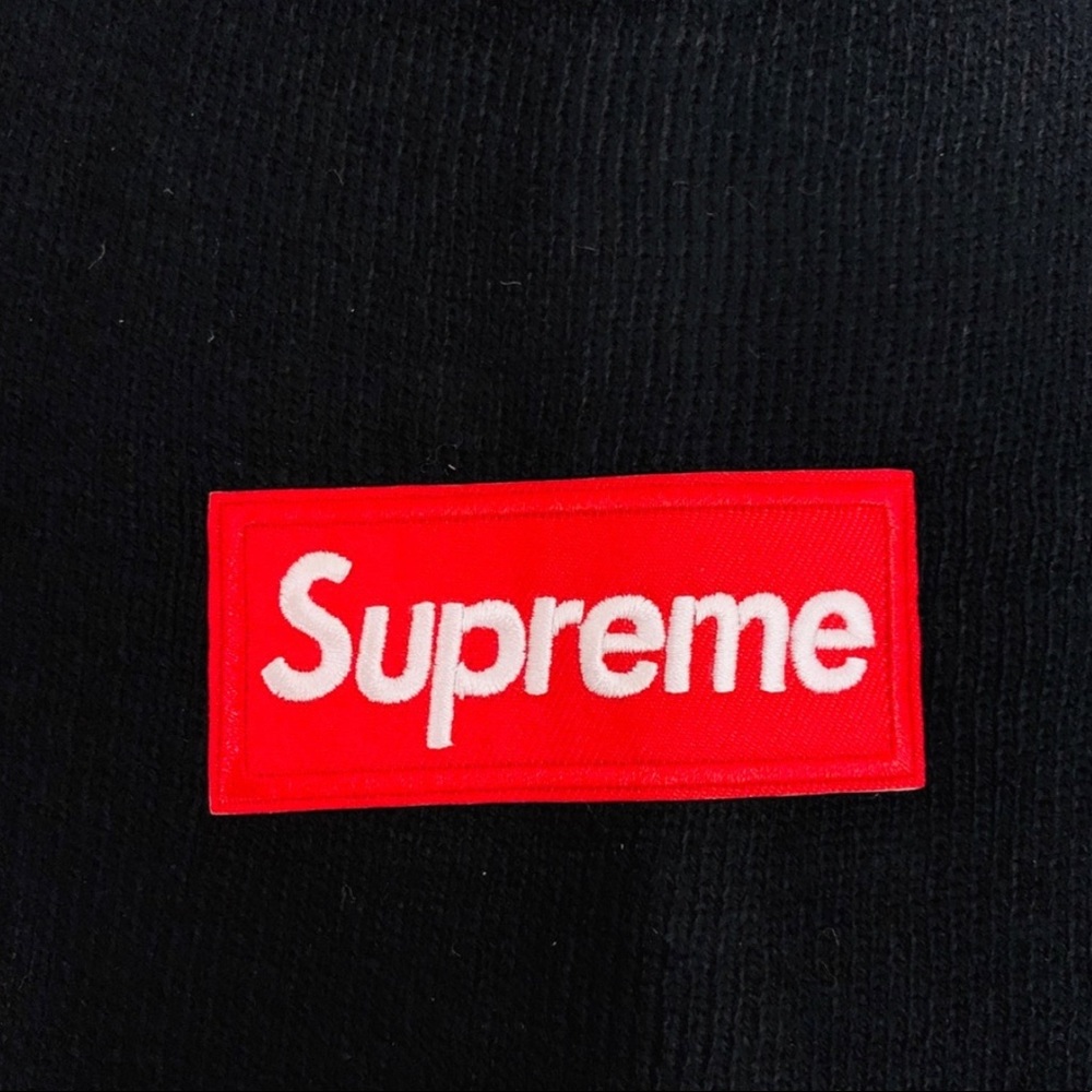 BKACK UNISEX BEANIE WITH SUPREME LOGO - Picture 3 of 4